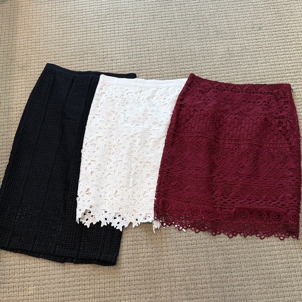 Set of 2 Elegant Lace Skirt Set - Black and Burgundy size 2 and 4